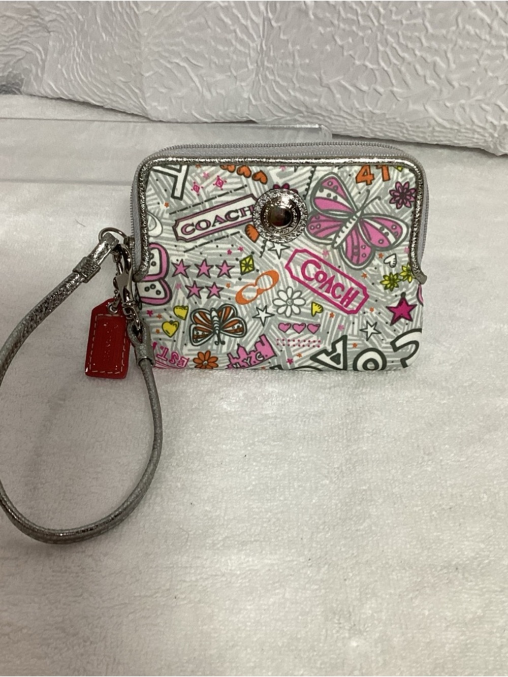 Coach Poppy Butterfly Graffiti Wristlet Wallet with Hang Tag - Picture 14 of 14